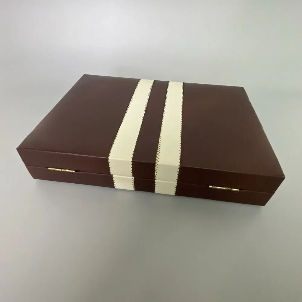 Vintage Backgammon Set Brown Travel Case Complete Dice Chips Folding Board New - Picture 13 of 13